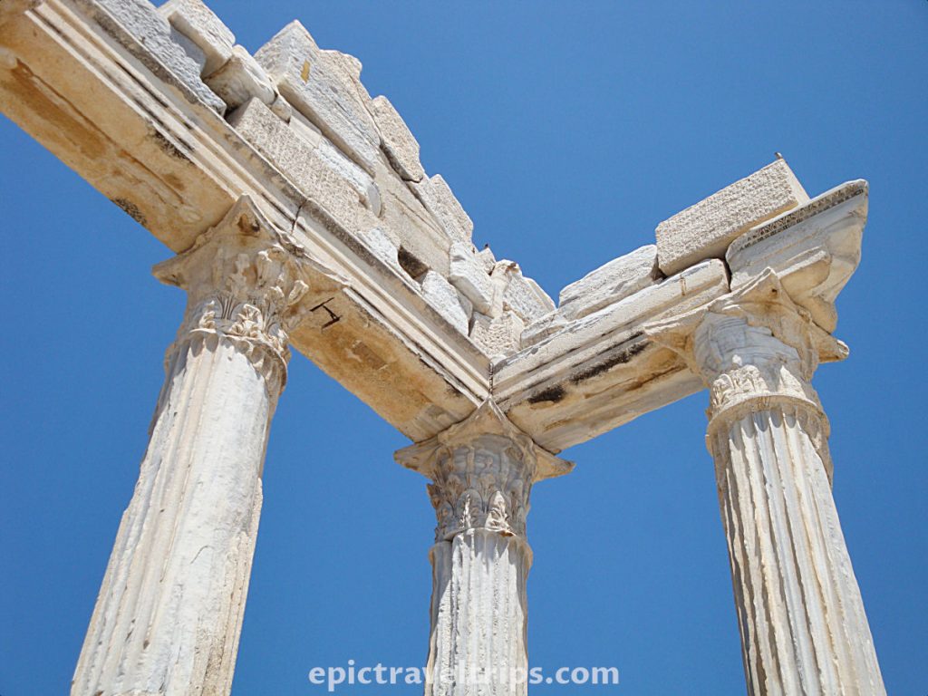 Side Apollon Temple