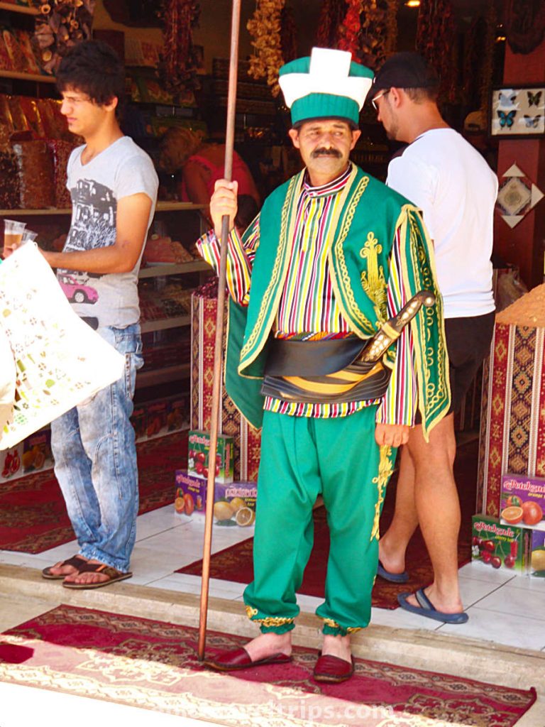 Turkish man dressed as a solder from the Ottoman Empery